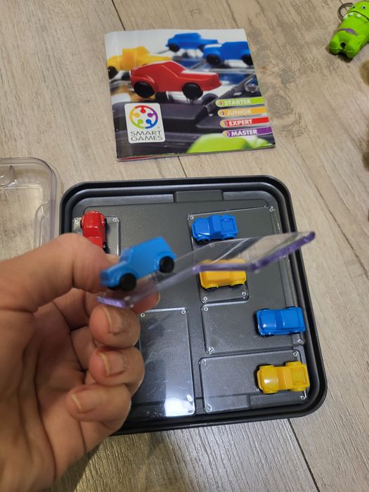 Головоломка IUVI Games Smart Games Parking Puzzler