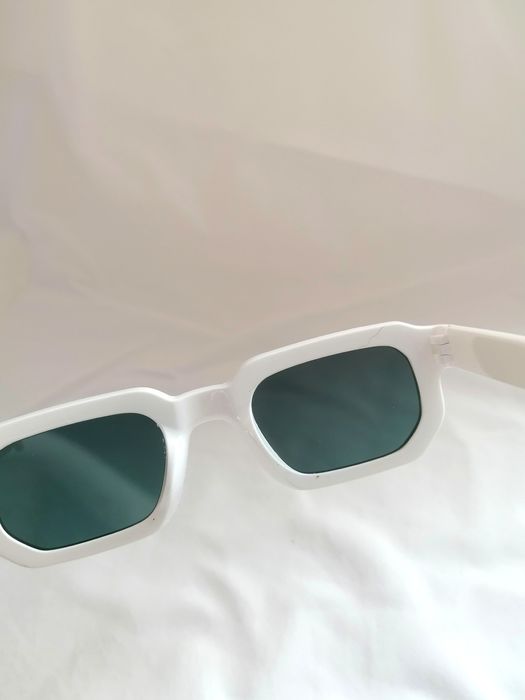 Óculos de Sol Retangulares Brancos