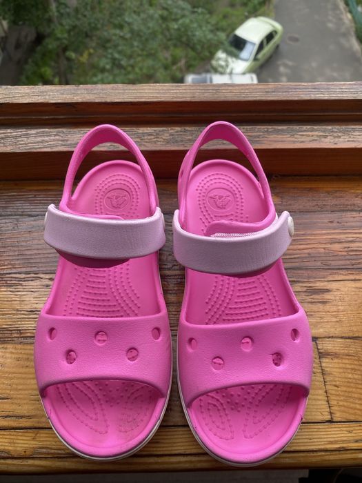Сандалі crocs c12
