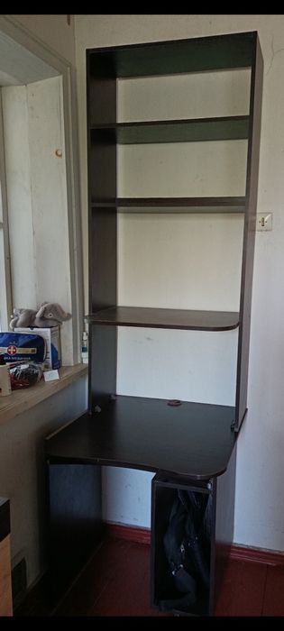 Продам компактный компютерный стол