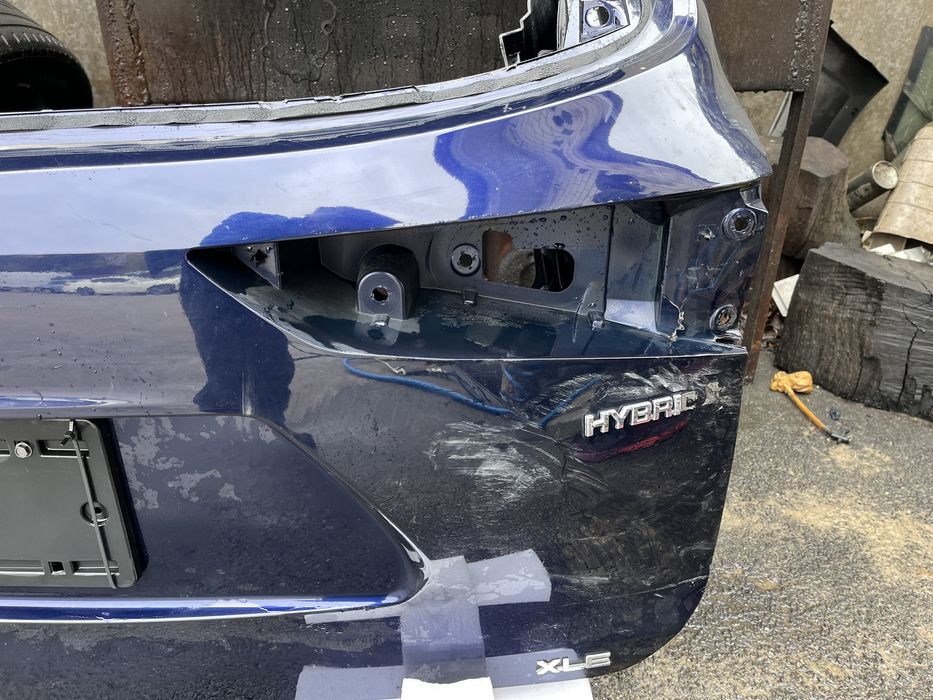 Кришка багажника toyota highlander 2020 XV 70 67005-0E530