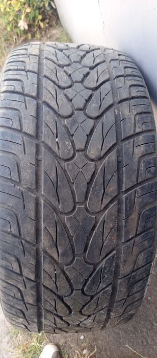 305 40 r22 3шт  kumho
