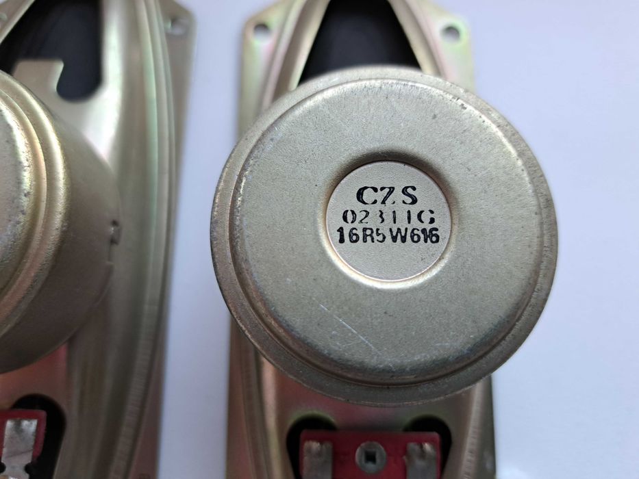 Акустические динамики двух размеров