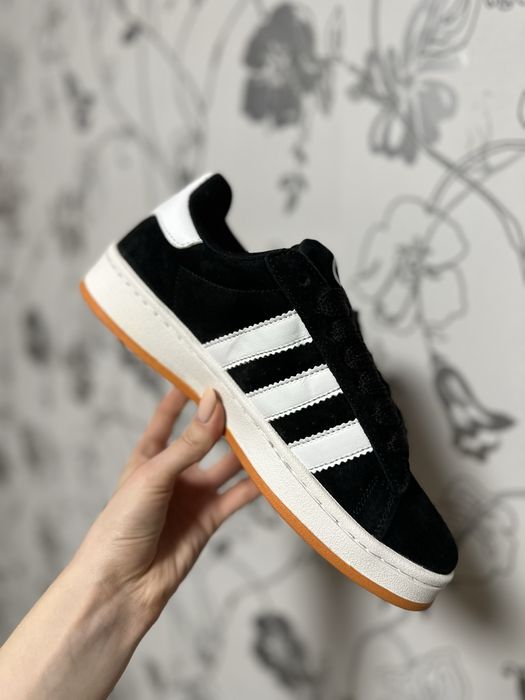 Adidas Campus жіночі замшеві чорно білі кросівки адідас кампус