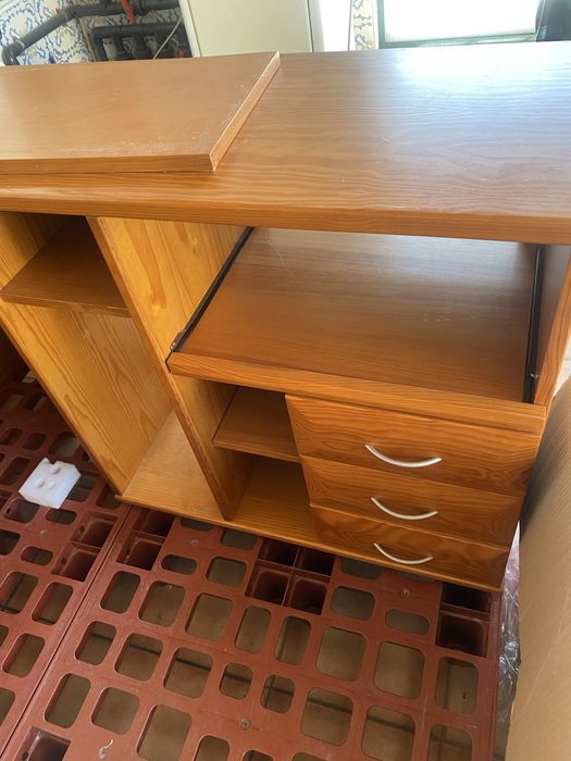 Secretaria estudo, preparada para um pc