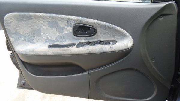 Para Peças Mitsubishi Carisma (Da_)
