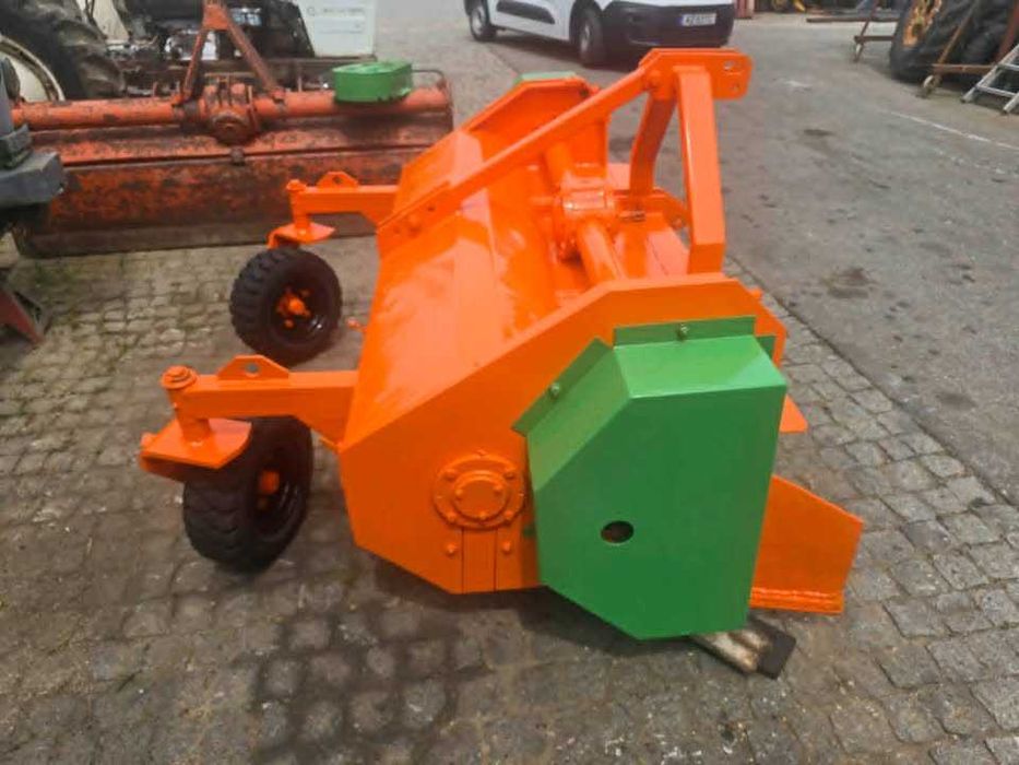 Trituradora de martelos auto alimentador , Milá MOD-MV180 - usada