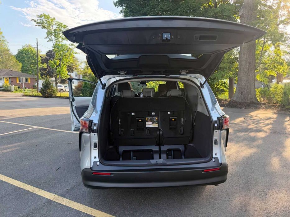 Toyota Sienna      2022
