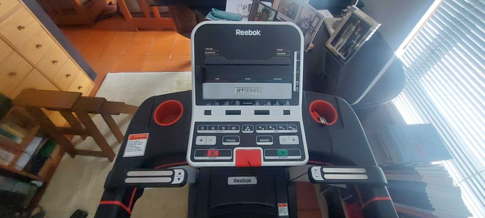 Passadeira Reebok Jet 100