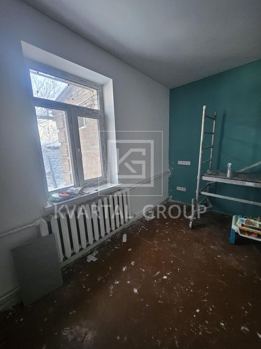 Одноповерховий будинок з ділянкою 9 соток | Гараж та сарай