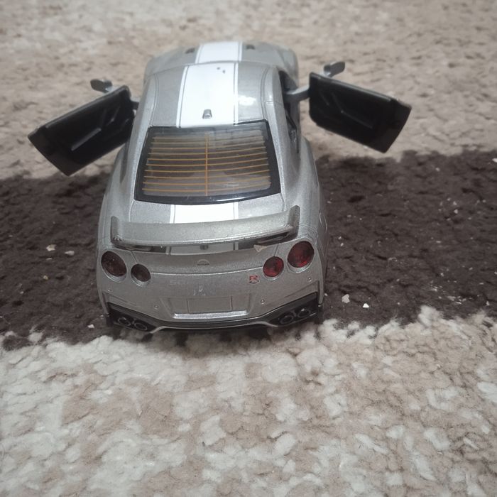 Машинка  Nissan GT-R  (R35)