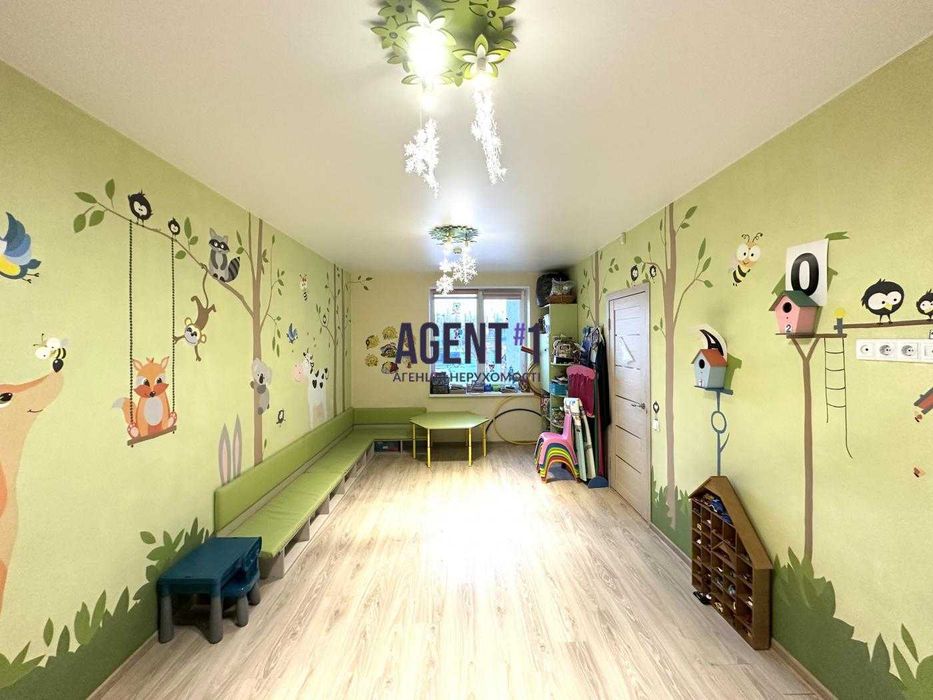 Фасадне приміщення на першому поверсі в ЖК Сучасний, 70 кв.м.