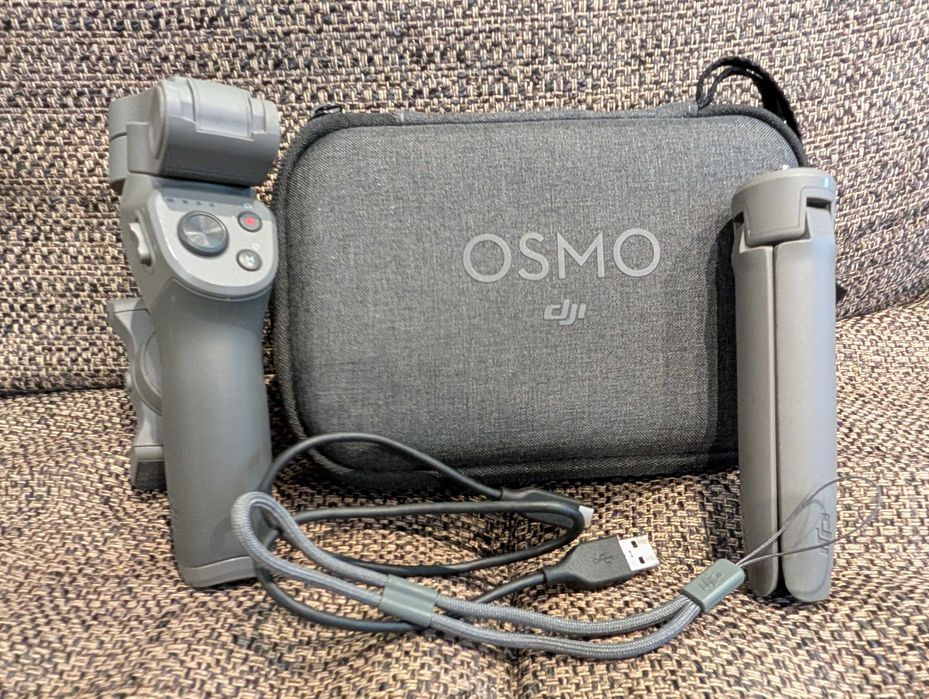 Gimbal DJI Osmo Mobile 3 - COMBO PACK como novo!