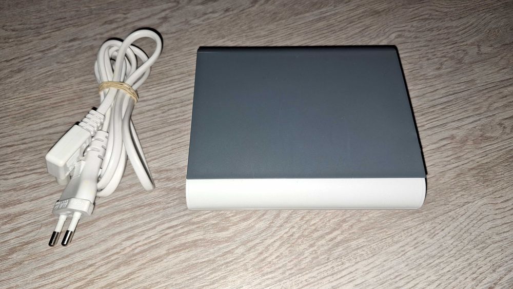 AA and AAA Battery Charger, Like New64738270446337120