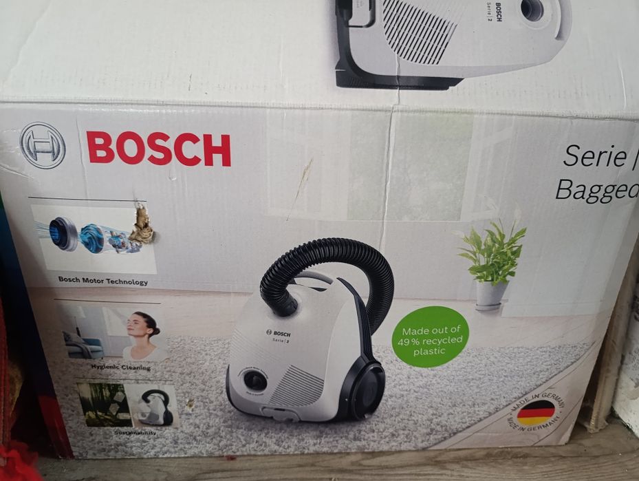 Пилосос Bosch BGLS 2WH1H