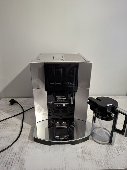 Ekspres automatyczny DeLonghi perfecta cappuccino graphic touch