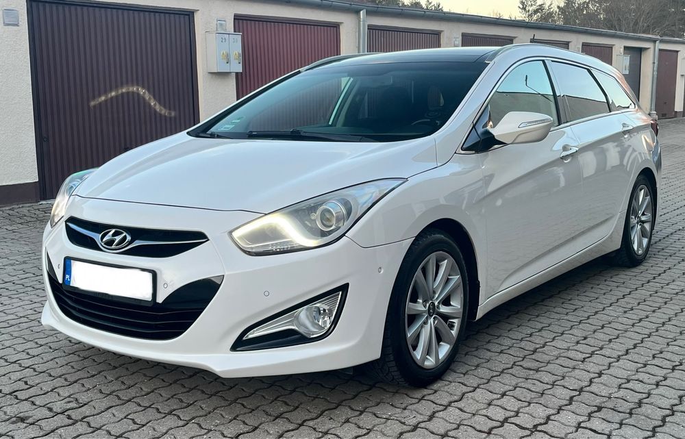 Hyundai i40 1.7 CRDi 2012 | Bogata opcja | Panorama | Led