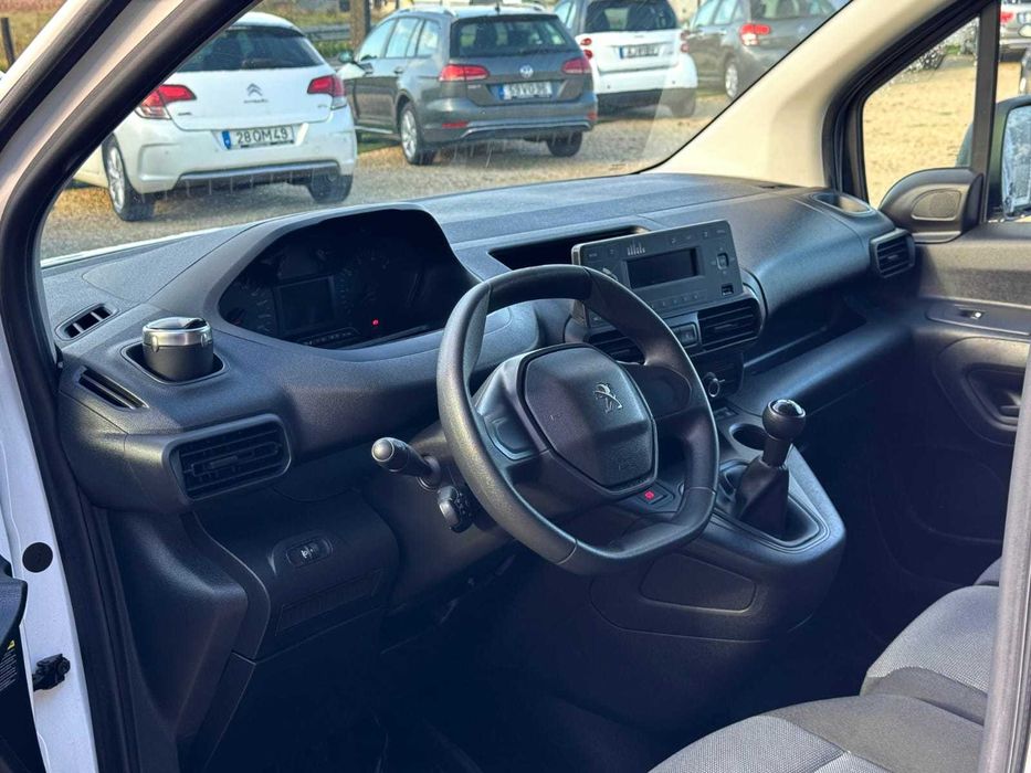 Peugeot Partner 1.5 BlueHDi Pro Standard- Garantia Incluída