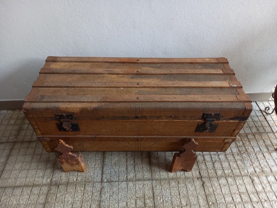Arca em madeira centenaria