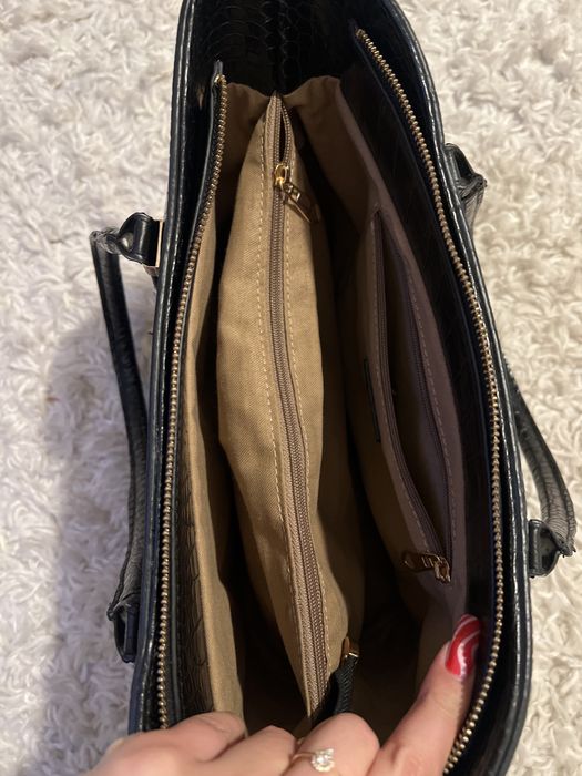 Czarna torebka eko skora na ramie PRADA butik