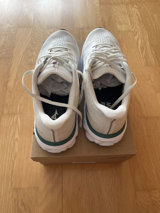 Mizuno Wave Skyrise 7