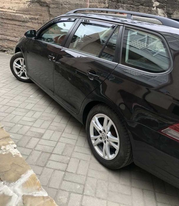 Продам Volkswagen GOLF VI