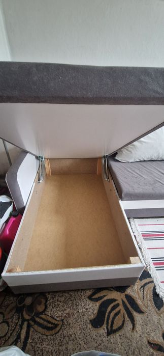 Sofa rozkładana szaro-biała