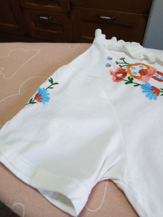 Blusa de senhora bordada
