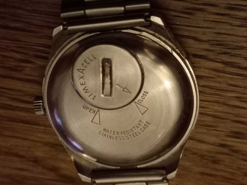 Sprzedam niespotykany męski zegarek Timex Quartz Electric na chodzie
