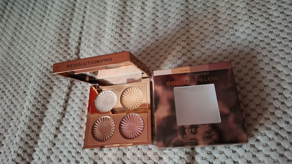 Cienie do powiek Revolution sunkissed