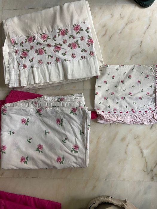 Conjunto de lençóis + cortinados + fronhas