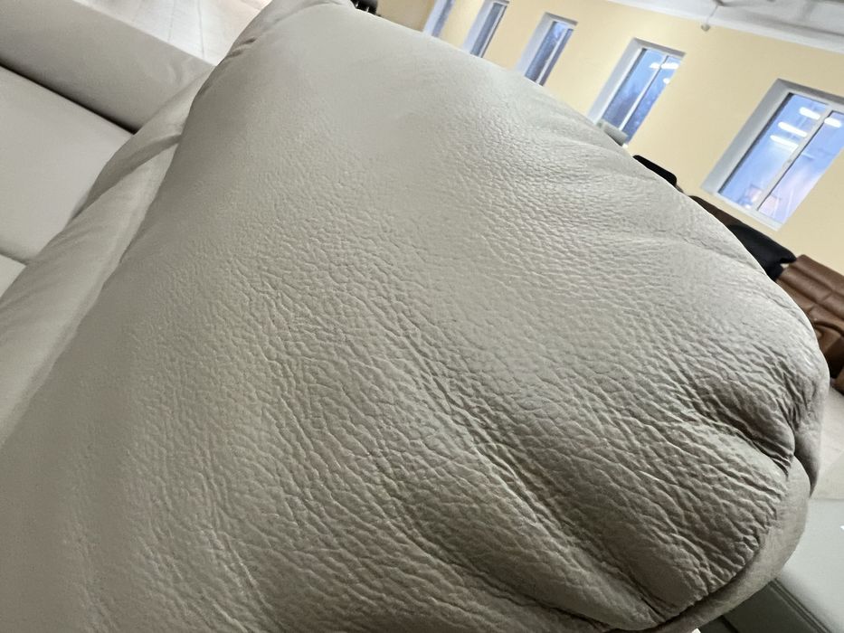 Диван трійка шкіряний розкладний