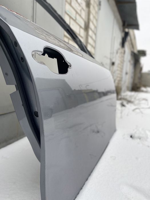 Правая передная дверь Бмв е60