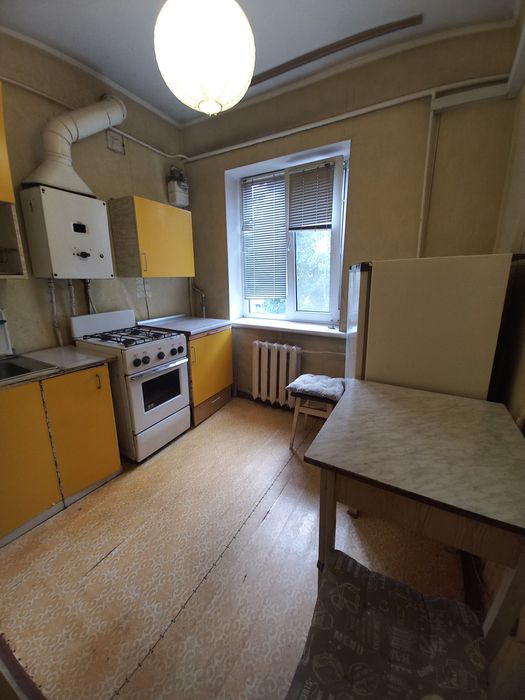 Продаж 3- х кімн., кв. вул. Оболонська