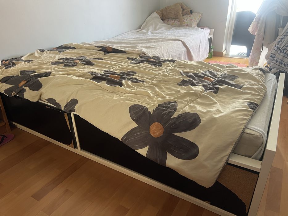 Duas camas individuais IKEA