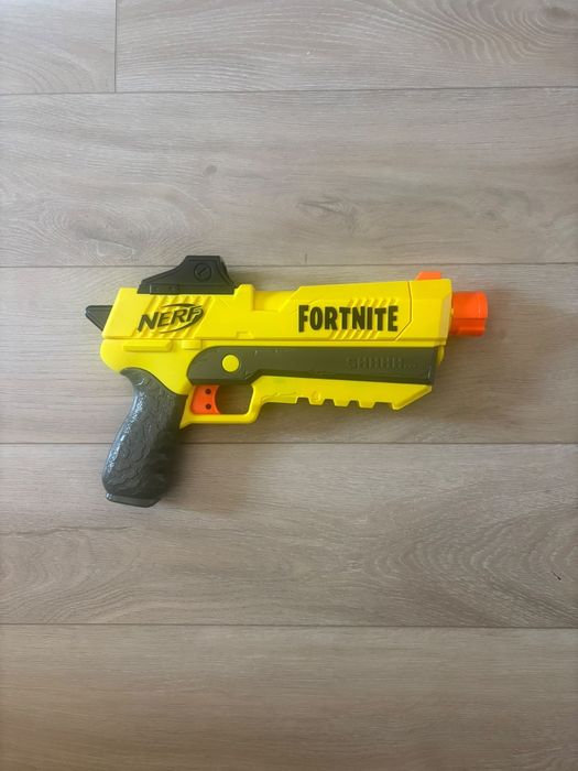 Nerf Fortnite SP-L Pistola Elite com Silenciador Amarelo Destacável