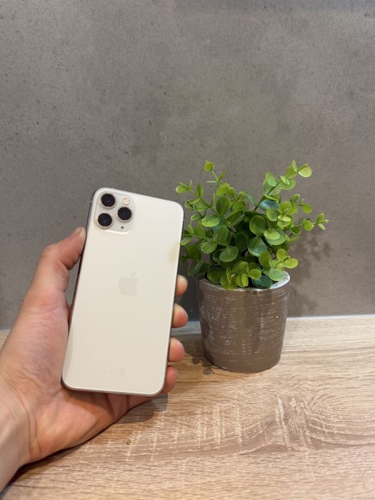 Iphone 11 pro 85% bateria