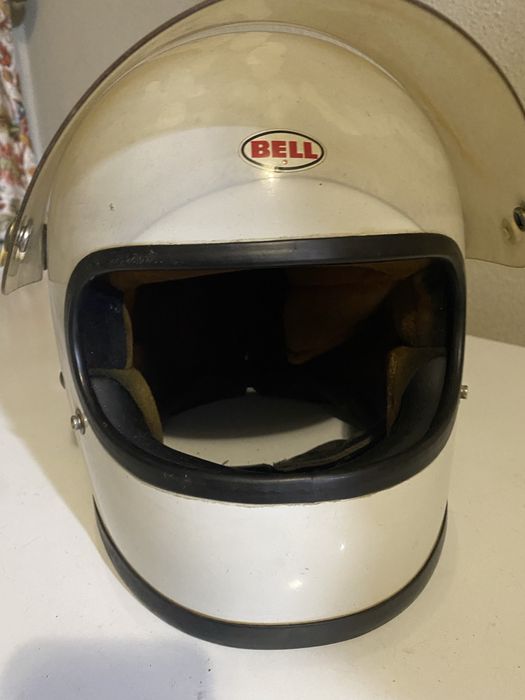 Capacete antigo Bell Star