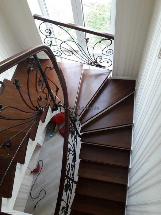 Дерев'яні сходи під ключ в Бердичеві (деревянные лестницы)