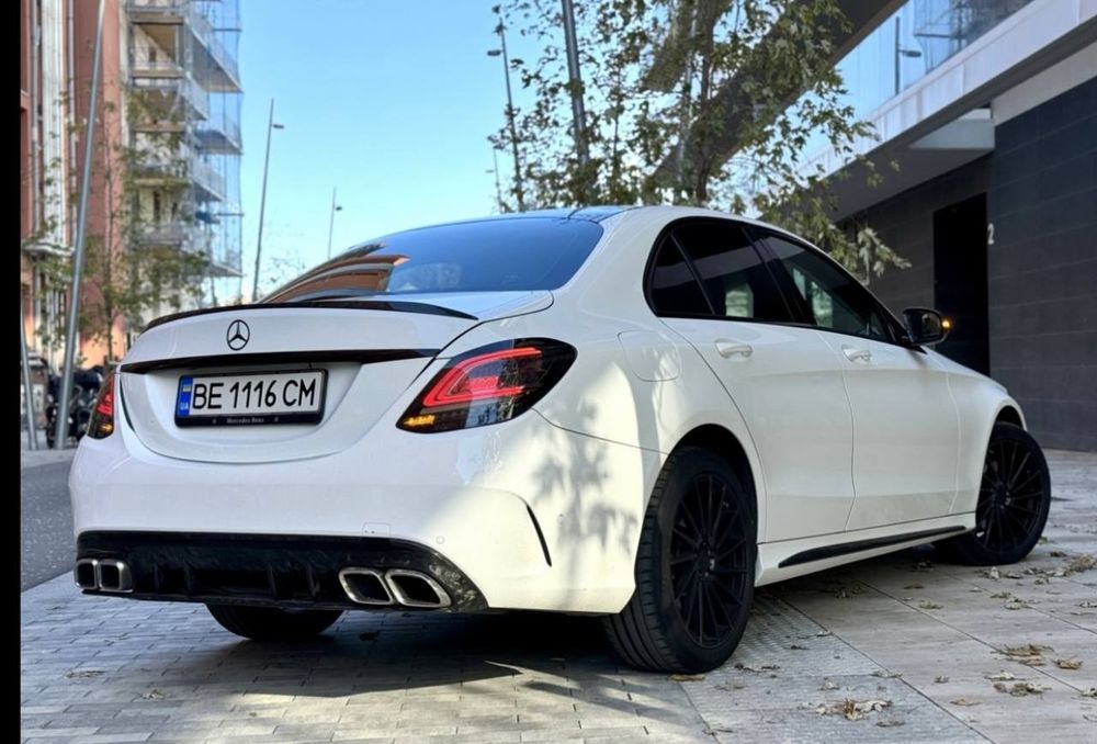 Продам мерседеса C 220 у W205 кузові
