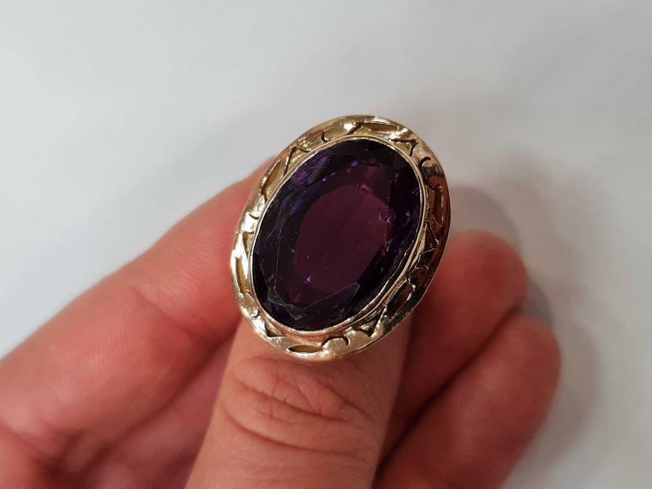 II poł. XX wieku! Złoty pierścionek/ 585/ 11.44 gram/ R19/ Aleksandryt