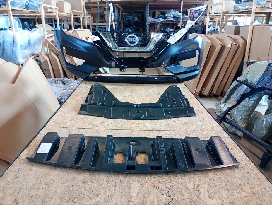 Задній бампер Nissan Rogue T32 .Бампер задній  Nissan X-Trail T32
