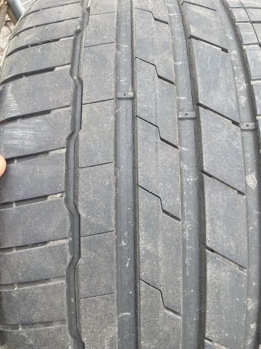 Opona 285/30 22”