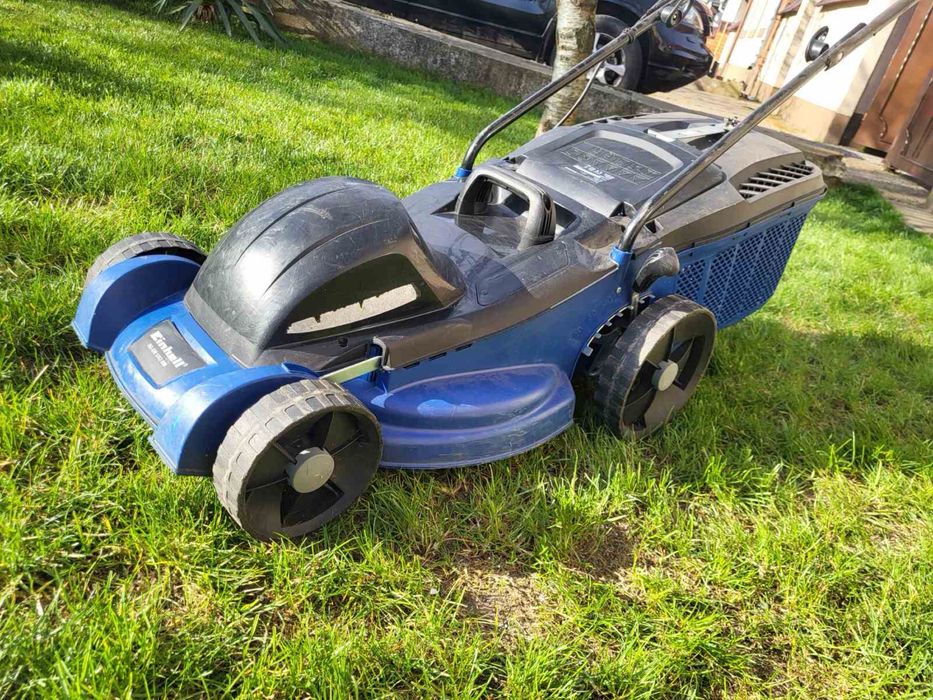 Газонокосарки великі і малі