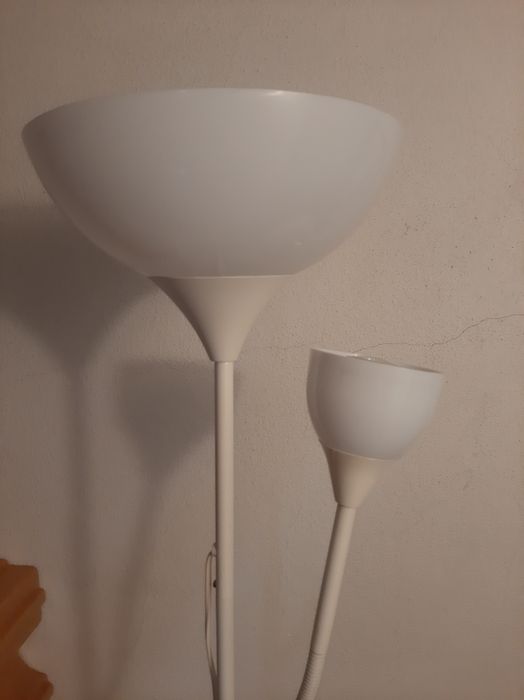 Candeeiro de pé IKEA