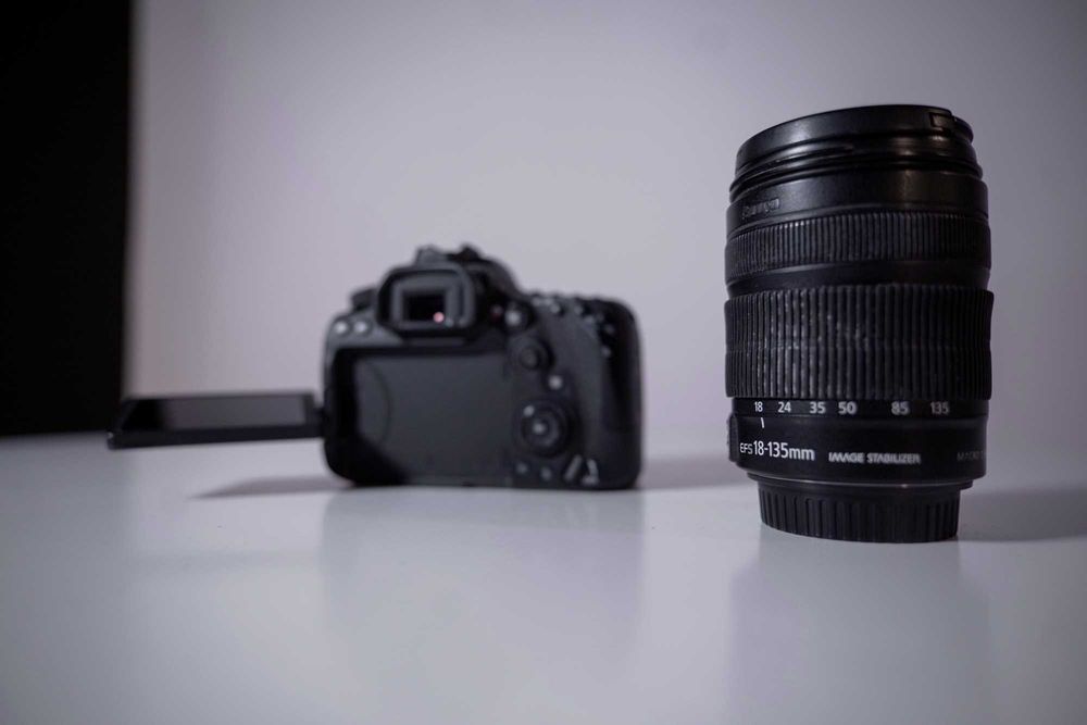 CANON 90D - Câmara Fotográfica e de Filmar