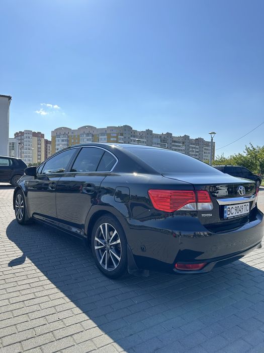 Продам автомобіль Toyota Avensis 2012р газ/бензин