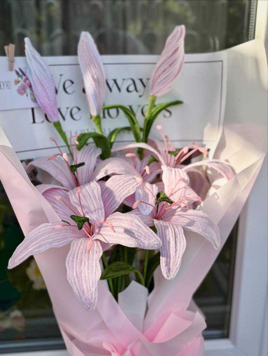 Неймовірний букет лілій ручної роботи