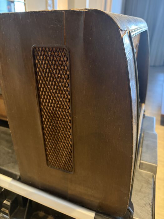 Radio Antigo Loewe Opta