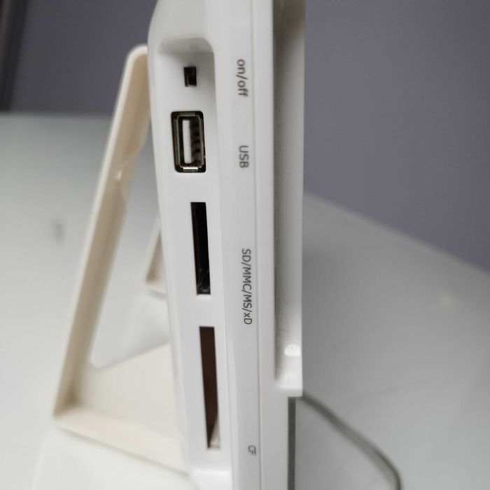 Cyfrowa ramka do zdjęć, cyfrowe centrum wiadomości